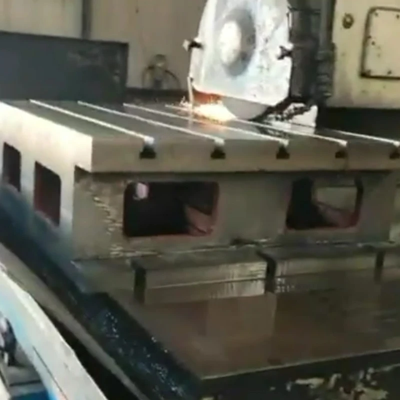 Vídeos do processamento de caixas quadradas de ferro fundido de fenda T